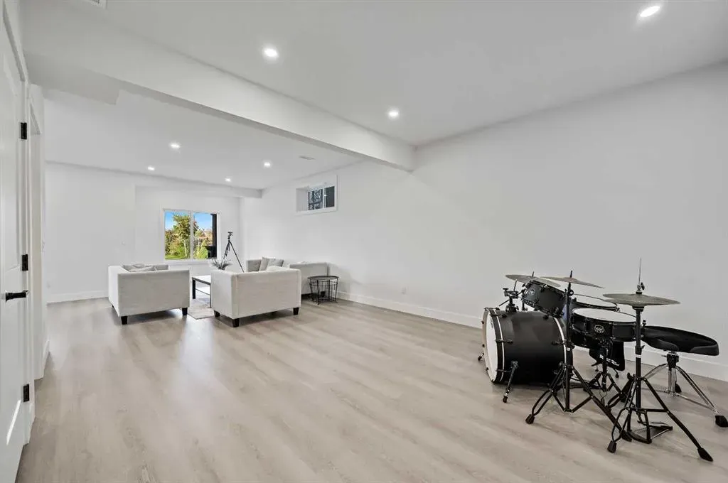 13 Cranbrook Cove SE