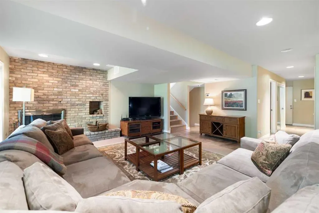 12 Medford Place SW