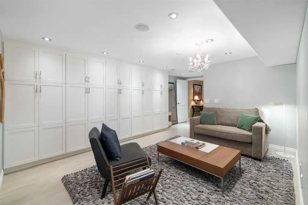 12 Medford Place SW