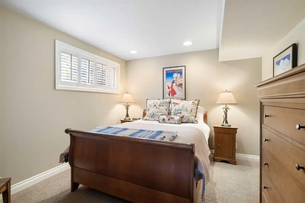 12 Medford Place SW
