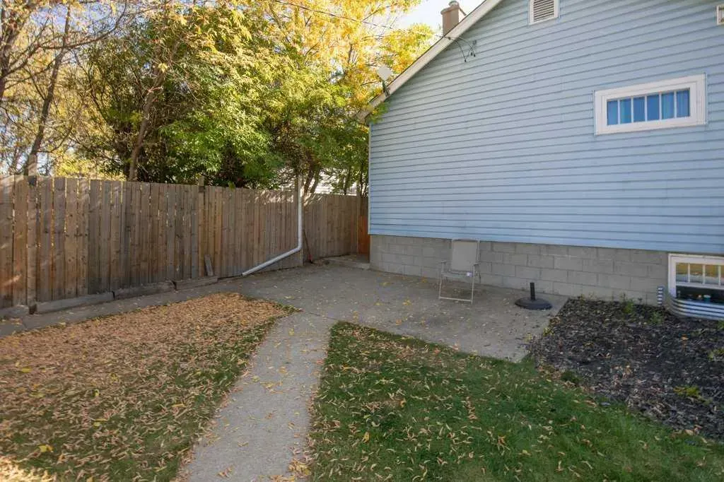 4738 53 Street