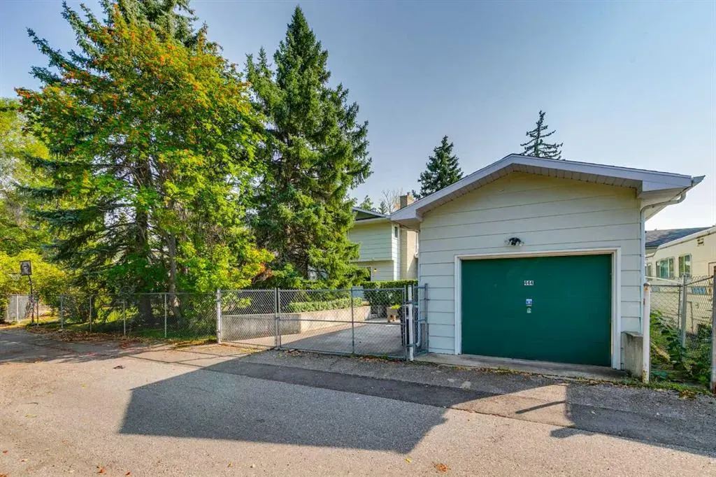 444 Willingdon Boulevard SE