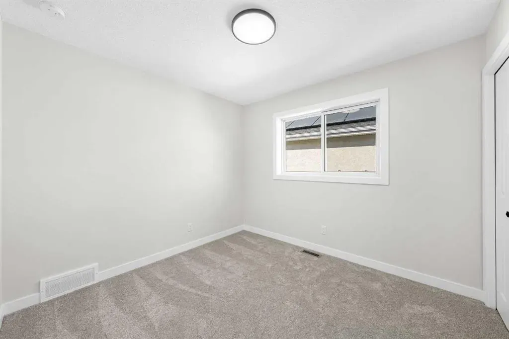 184 Panorama Hills Manor NW