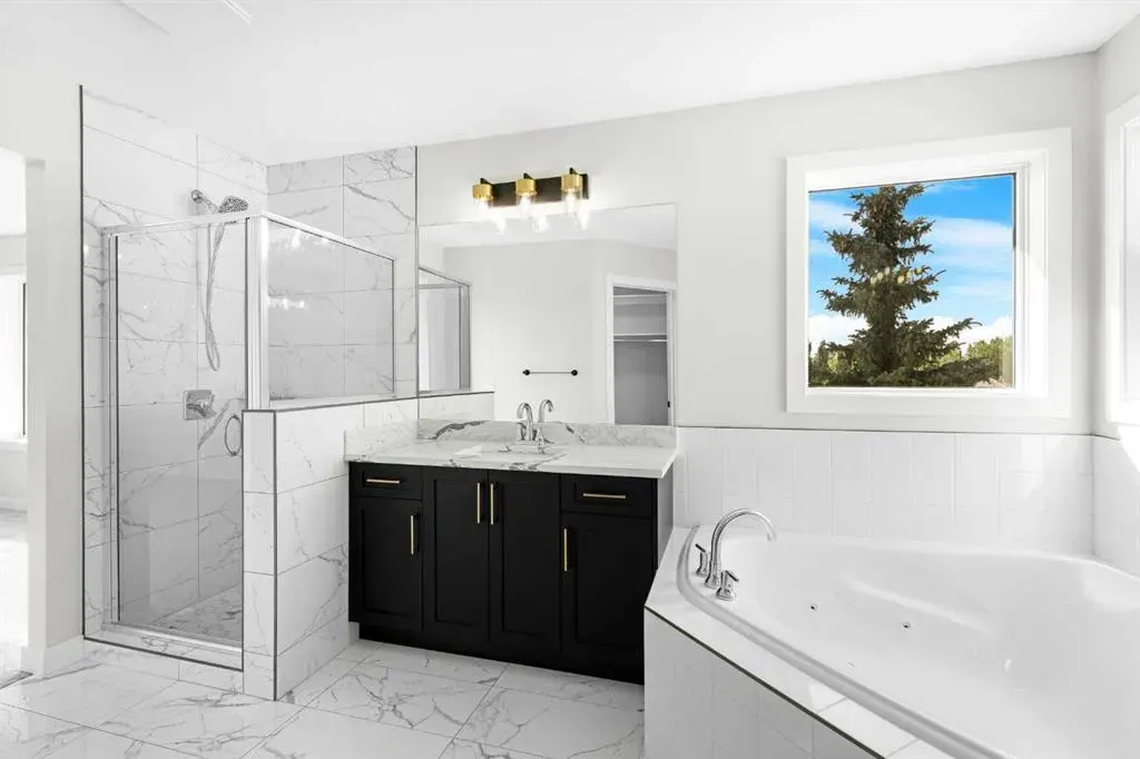 184 Panorama Hills Manor NW
