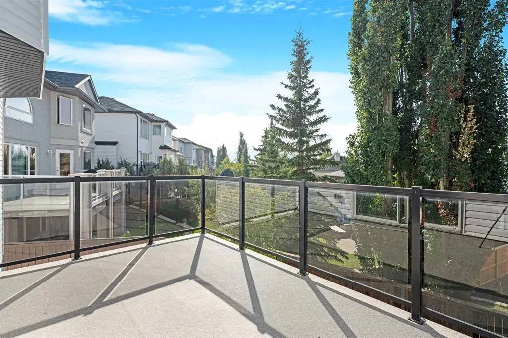 184 Panorama Hills Manor NW