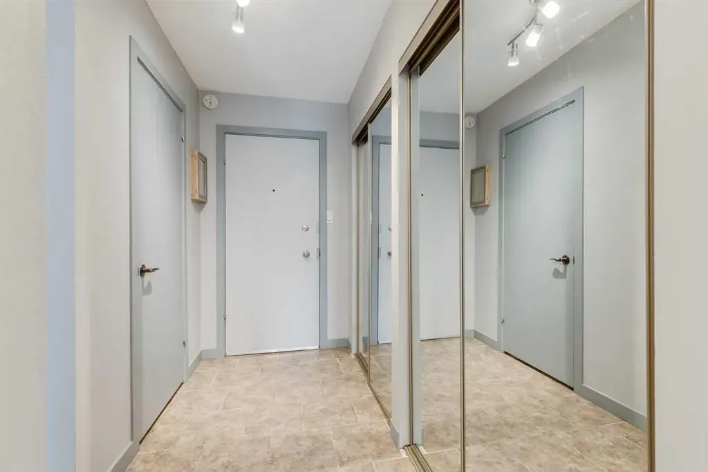 507 57 Avenue SW, #208