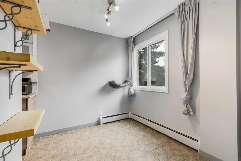 507 57 Avenue SW, #208