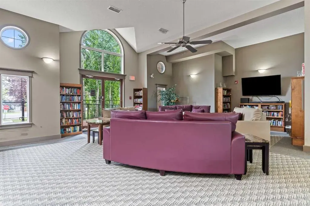 30 Sierra Morena Landing SW, #242