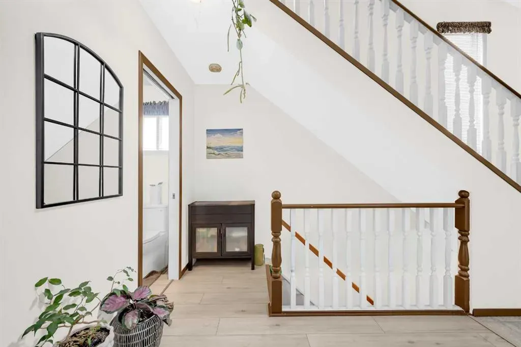 4 Fallingworth Bay NE