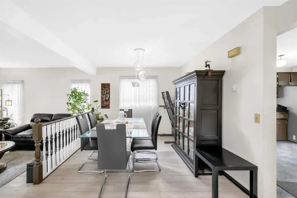4 Fallingworth Bay NE