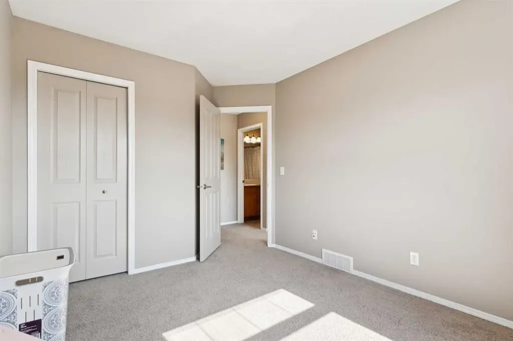 46 Cranberry Close SE