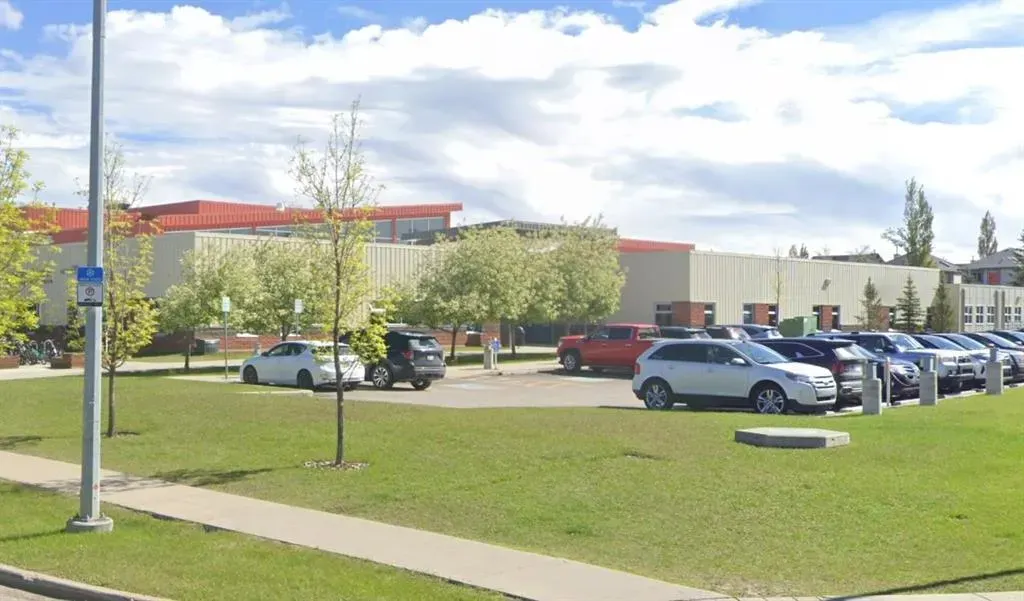 46 Cranberry Close SE
