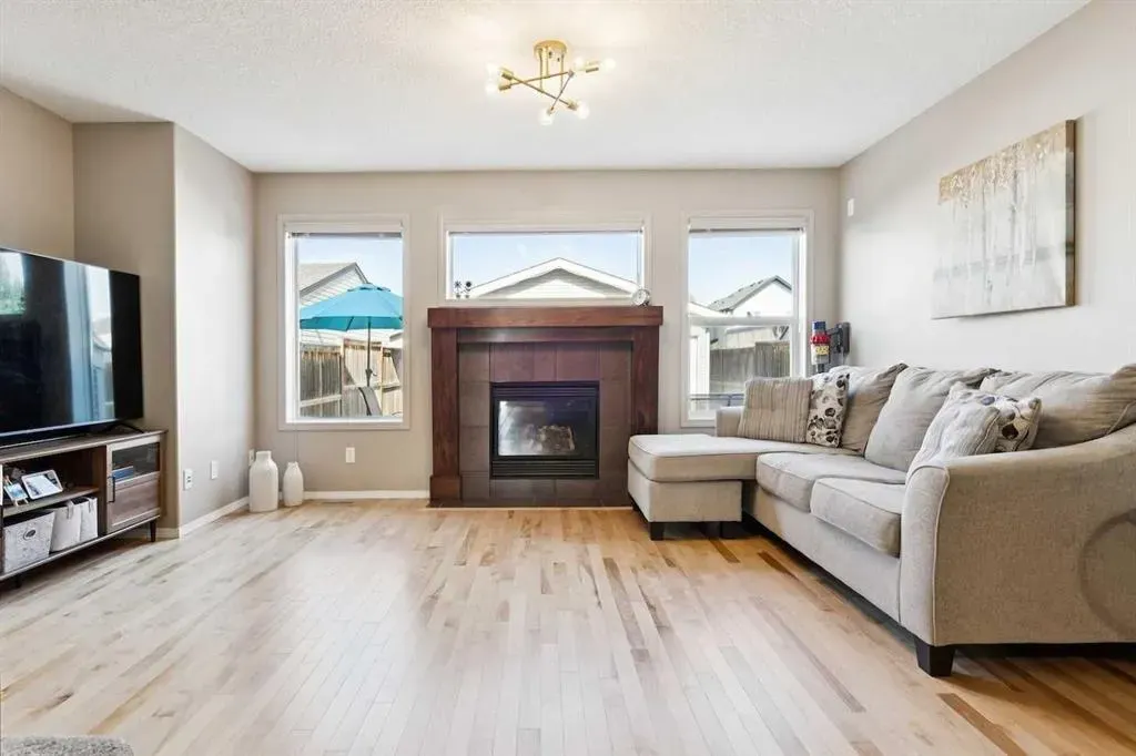 46 Cranberry Close SE