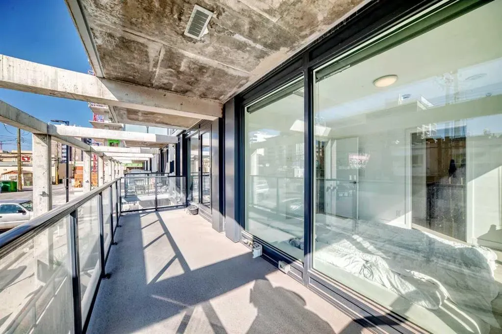 327 9A Street NW, #202