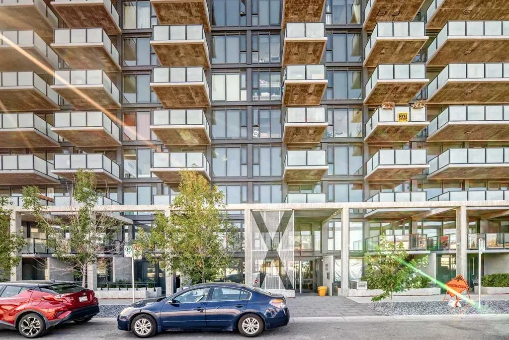 327 9A Street NW, #202