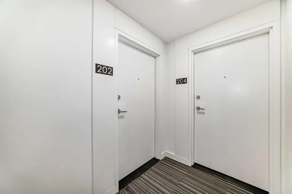 327 9A Street NW, #202