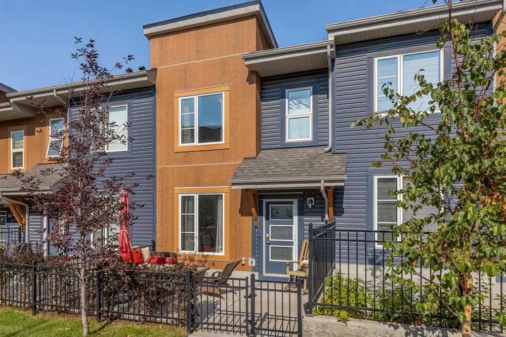 158 Livingston Common NE