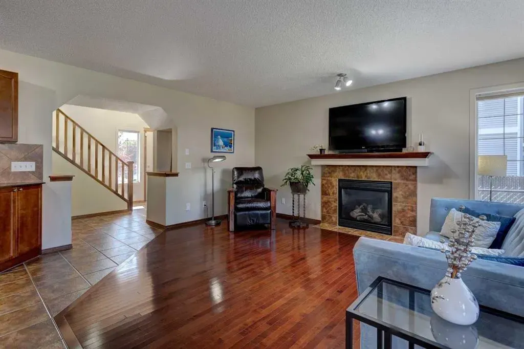 78 Cougarstone Close SW