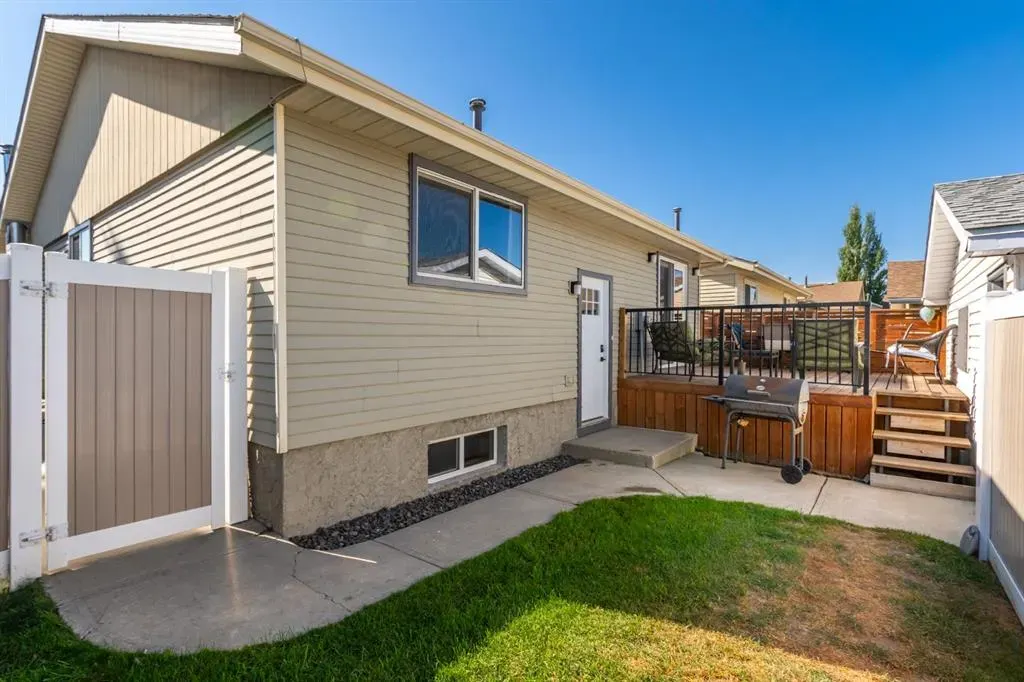 7 Erin Park Bay SE