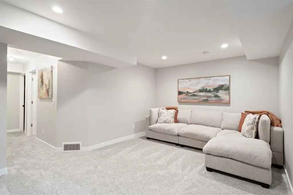 134 Chaparral Valley Gardens SE