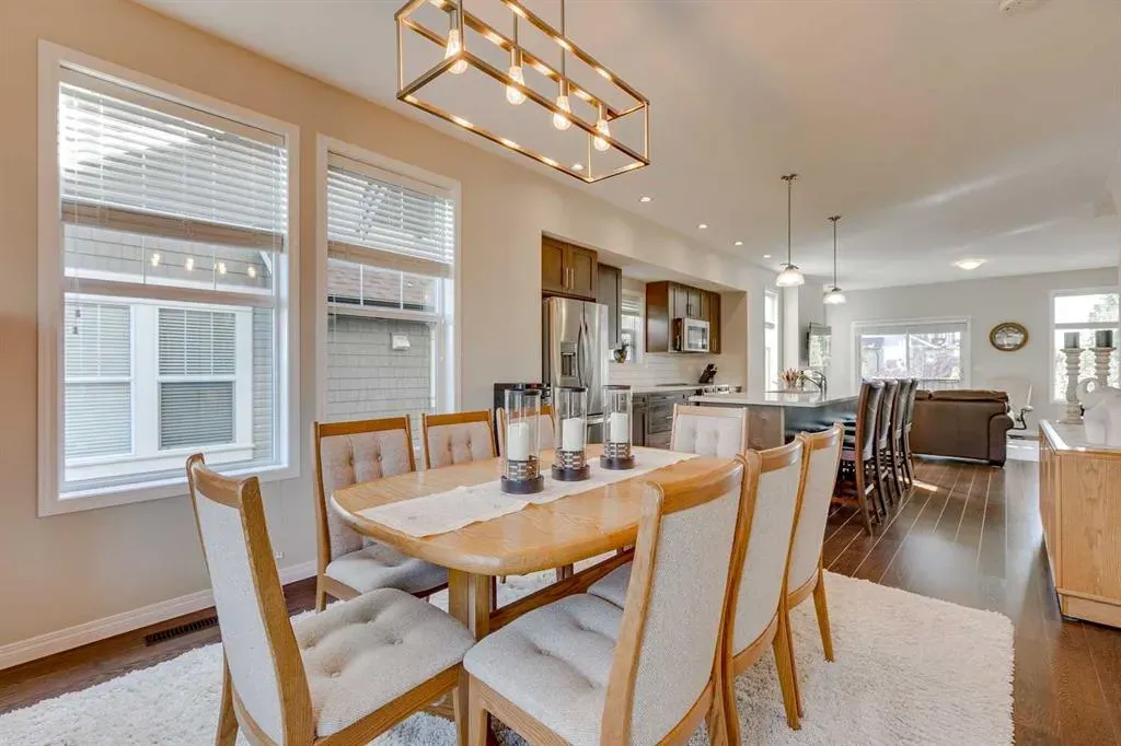280 Williamstown Close NW, #501