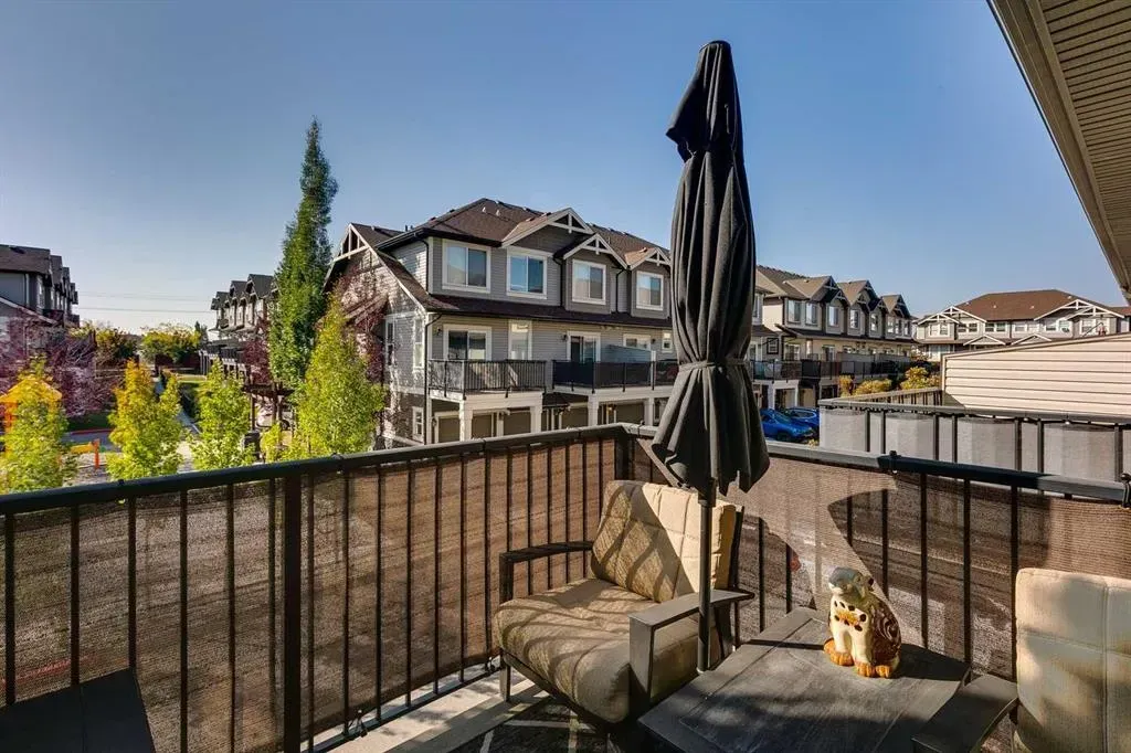 280 Williamstown Close NW, #501