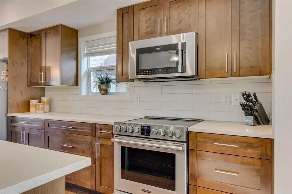 280 Williamstown Close NW, #501