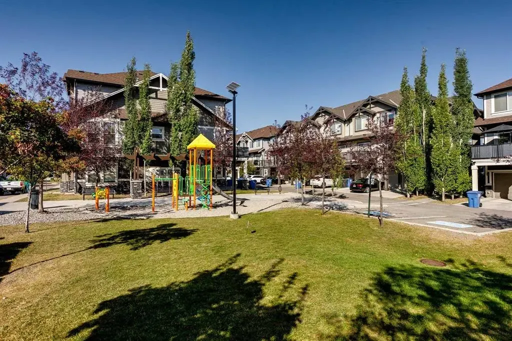 280 Williamstown Close NW, #501