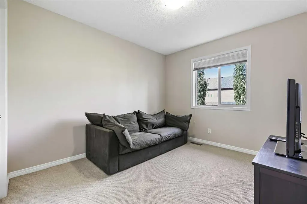 181 Everridge Drive SW