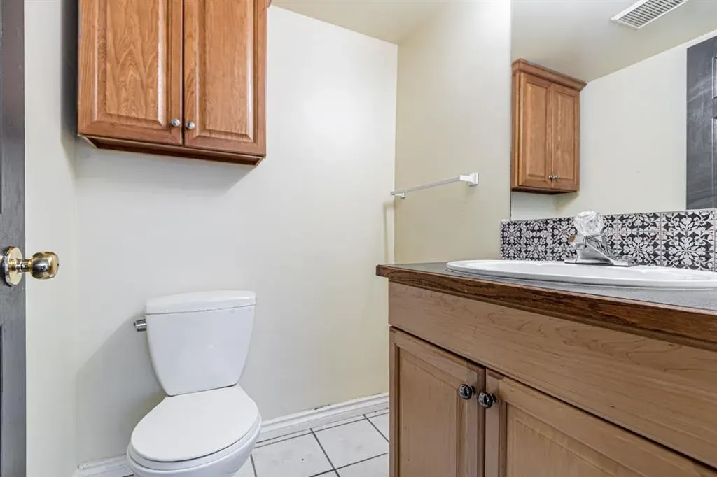 6827 Centre Street NW, #1
