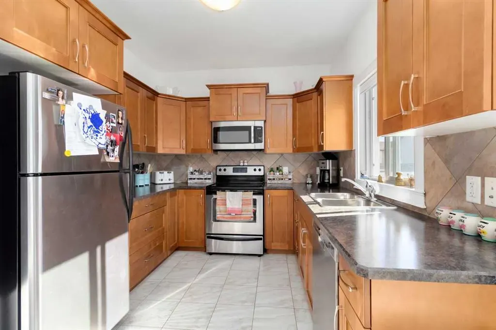 172 Fireweed Crescent