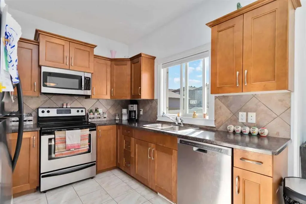 172 Fireweed Crescent