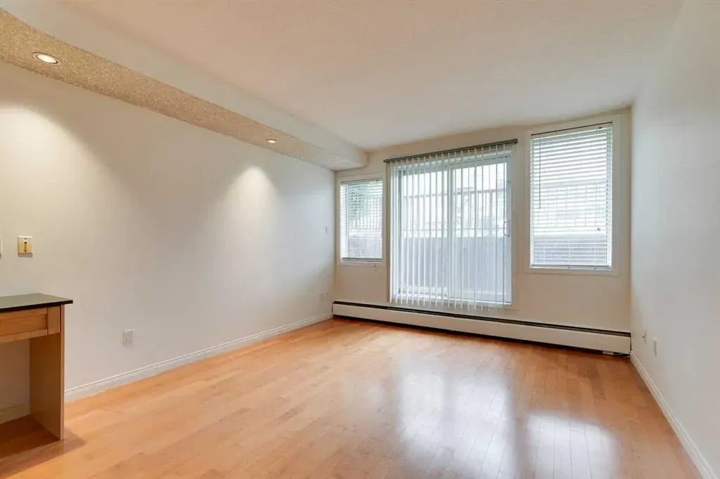 1424 22 Avenue SW, #104