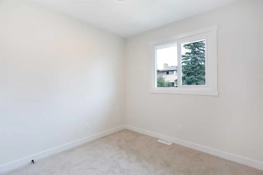 24 Hawkwood Crescent NW