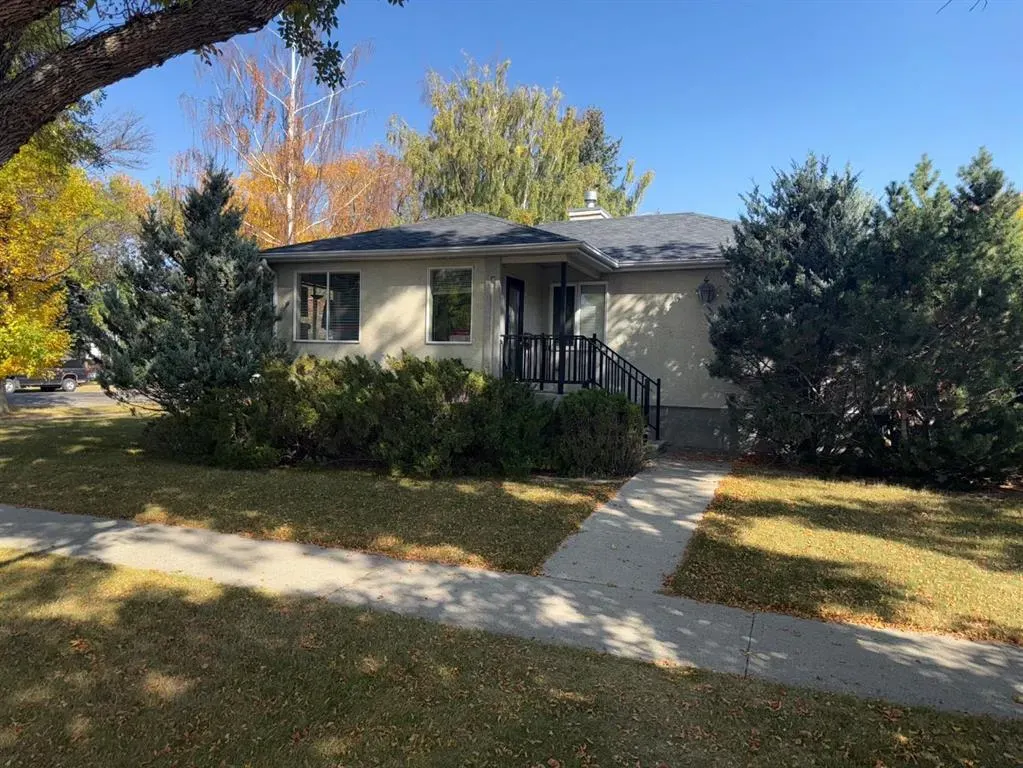 1902 9 Avenue S