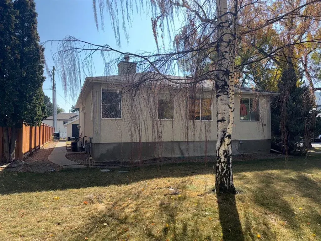 1902 9 Avenue S