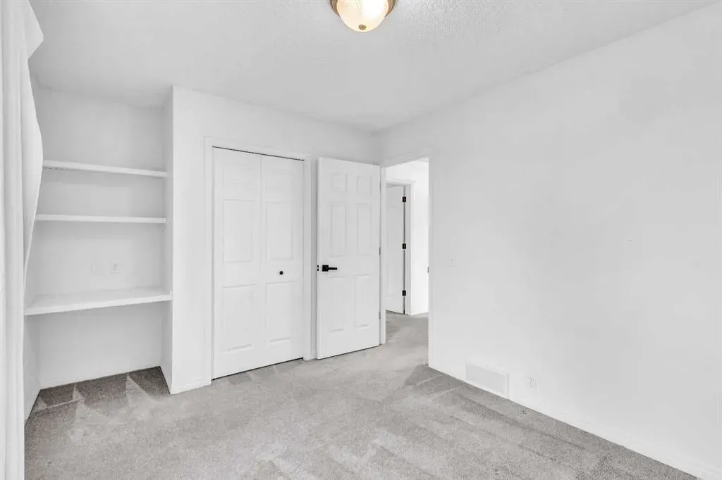 331 Springbank Place SW