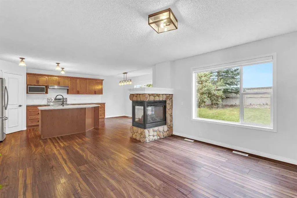 331 Springbank Place SW