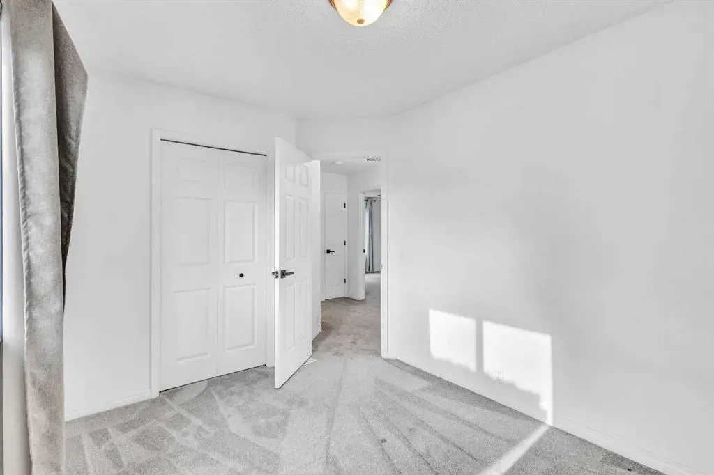 331 Springbank Place SW