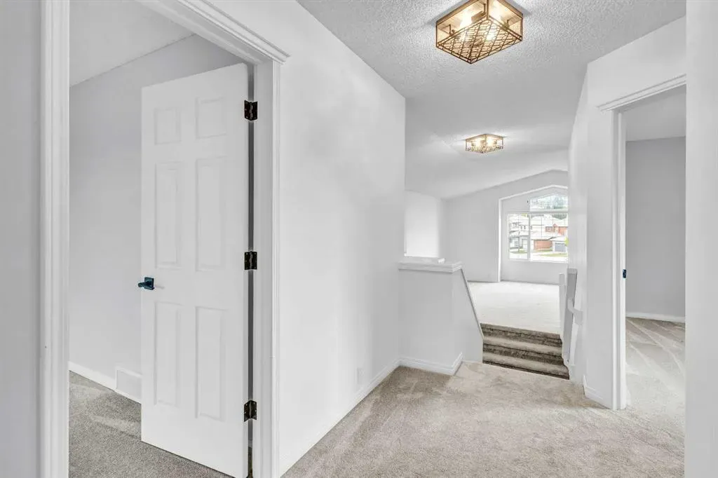 331 Springbank Place SW