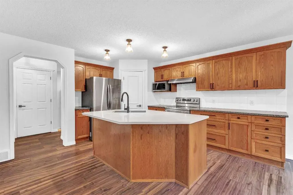 331 Springbank Place SW