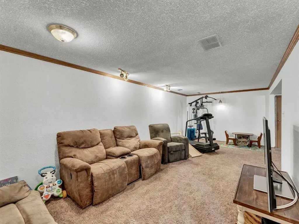 112 Lake Newell Crescent E