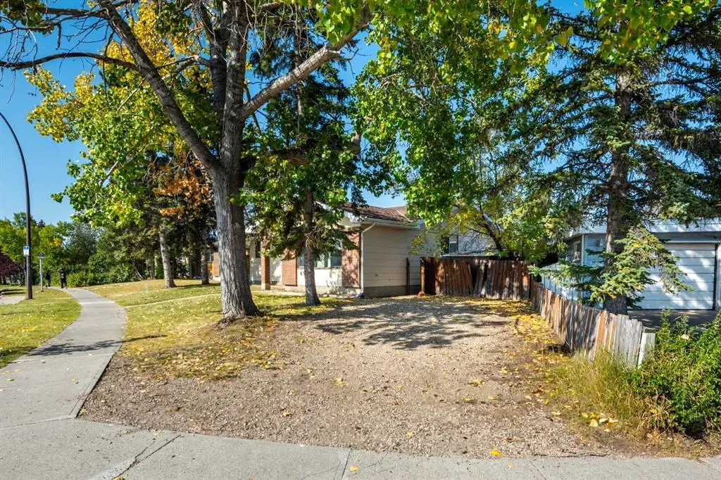4932 Whitehorn Drive NE