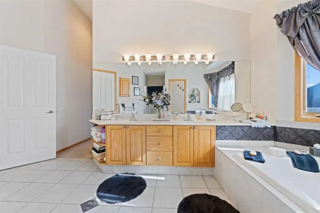 16 Arbour Estates View NW