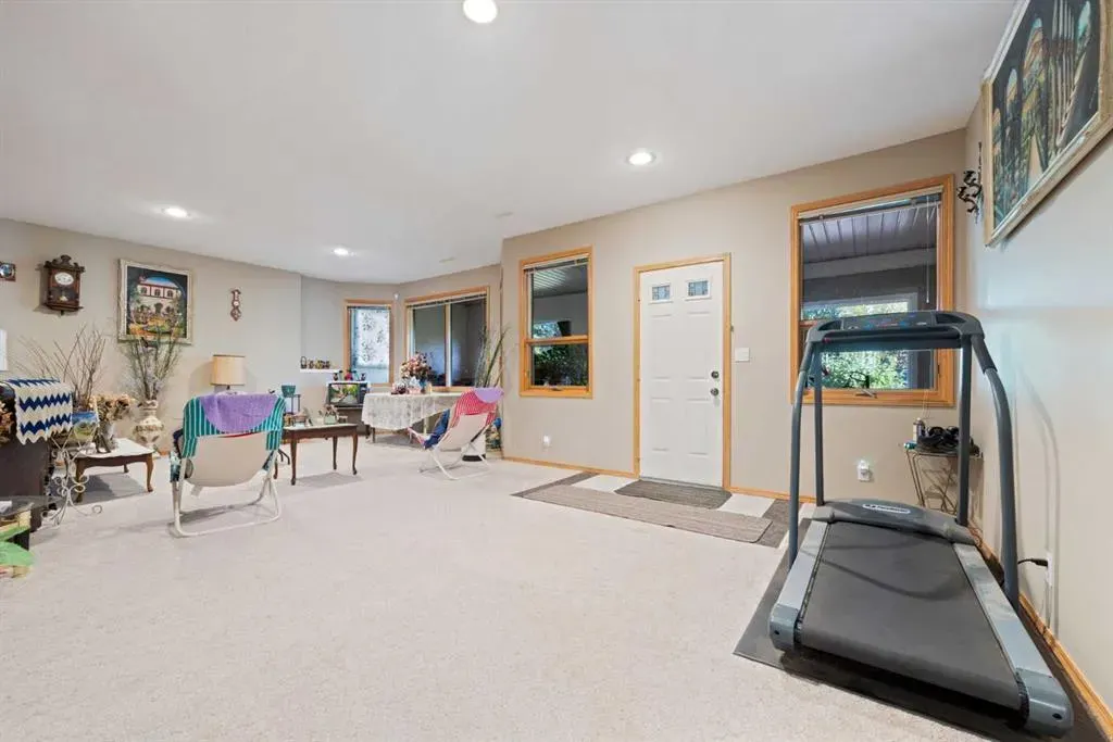 16 Arbour Estates View NW