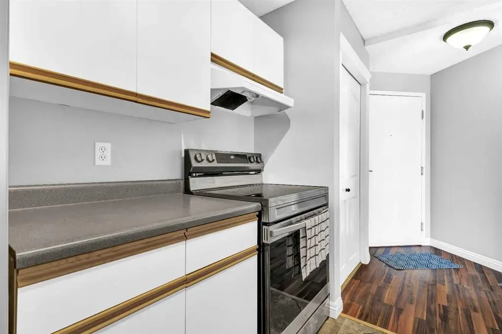 10 Dover Point SE, #309