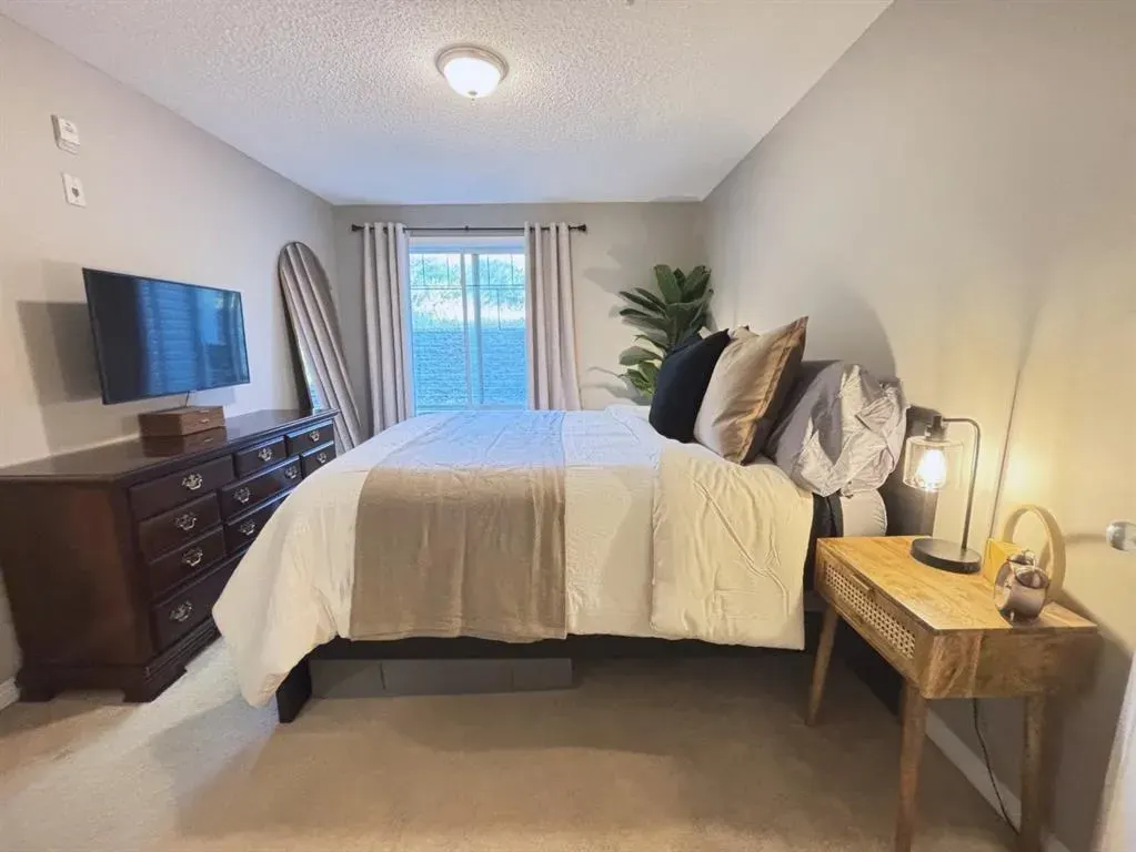 369 Rocky Vista Park NW, #116