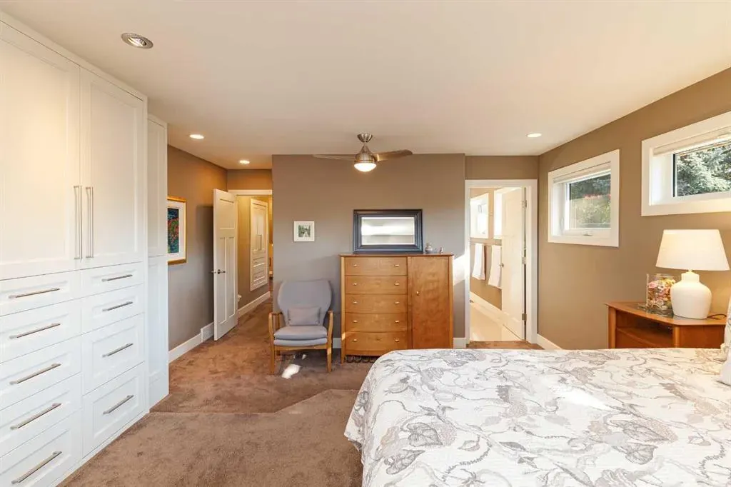 63 Cherovan Drive SW