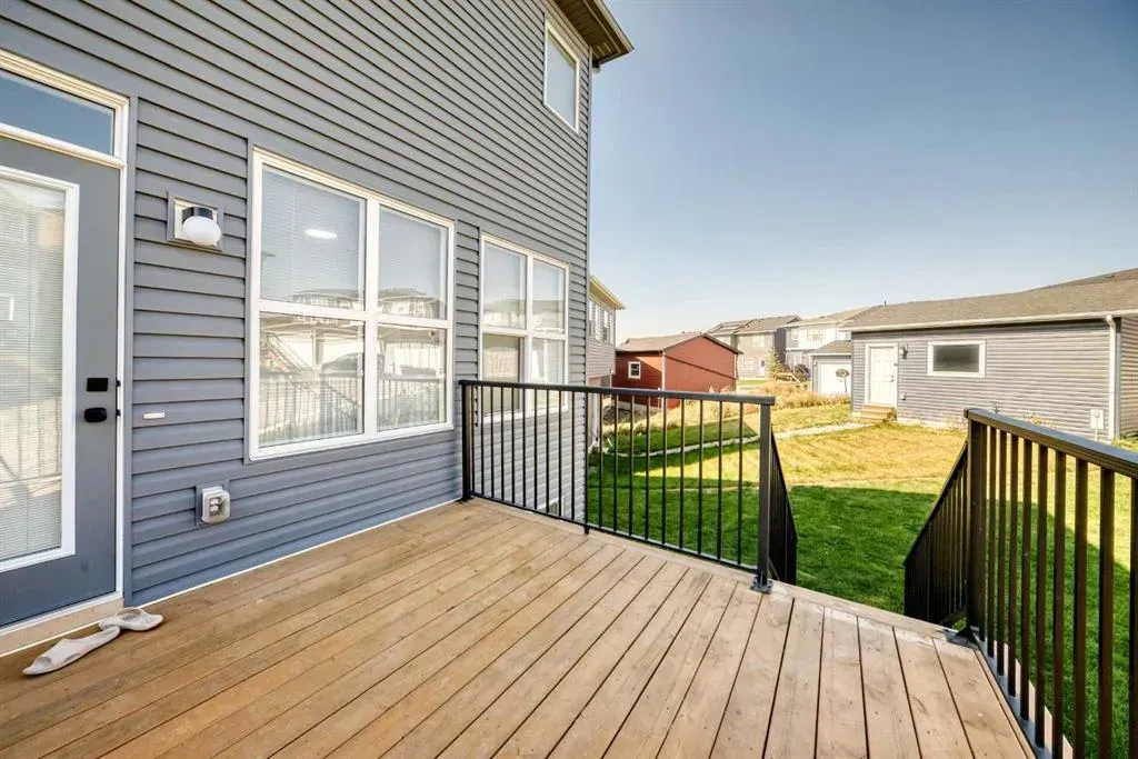 392 Carringvue Place NW