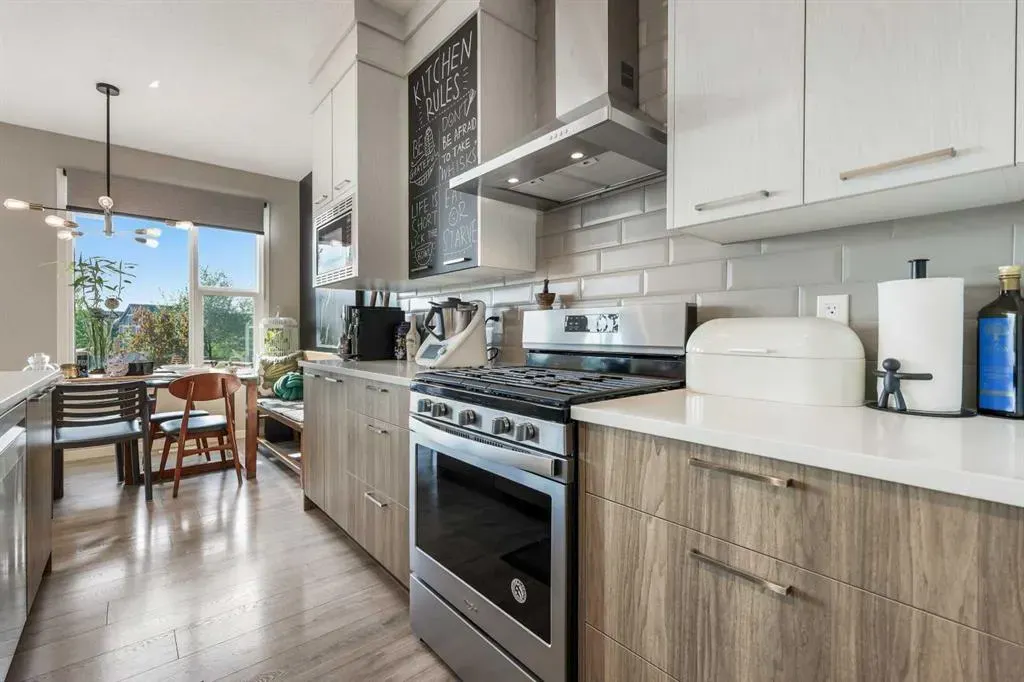 48 Seton Rise SE